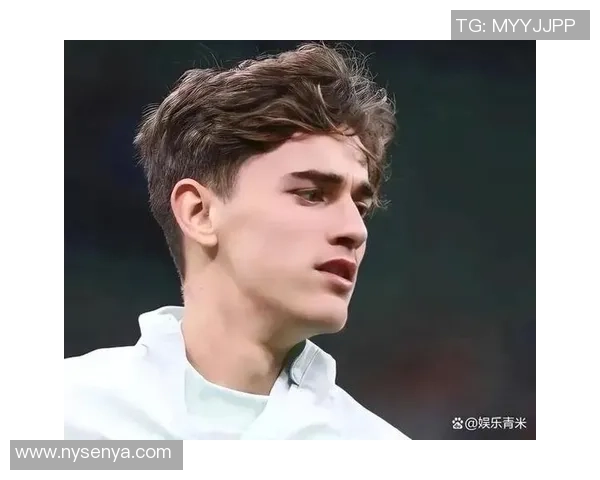 西班牙长发足球明星的独特魅力与场上表现全解析